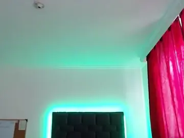 Stripchat Adult Webcam of VALERY_MEER