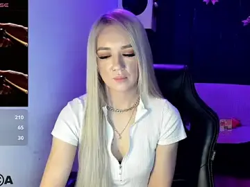Stripchat Free Porn Cam of CrystalGirl99