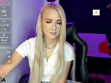 Stripchat Free Live Porn of CrystalGirl99