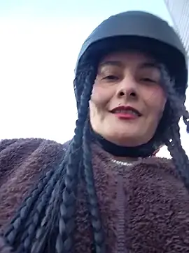 Stripchat Watch Live Sex Cams of bellapaty