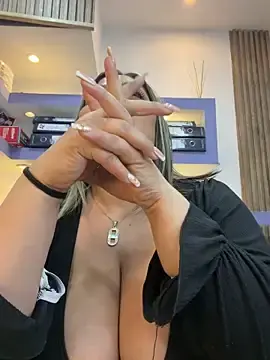Stripchat Nude Webcam of isabella_horney_
