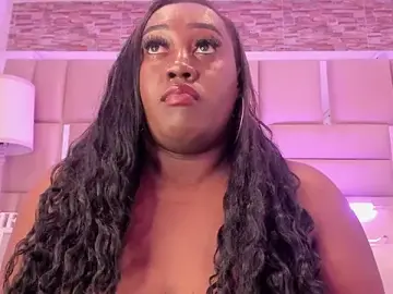 Stripchat Nude Webcam of ShaniaBrownn