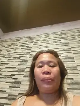 Stripchat Live Sex Cam of squirtshantal