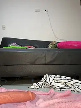 Stripchat Free Porn Cam of sweetmuslim01
