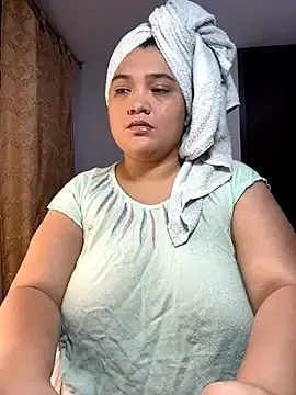 Stripchat Free Porn Cam of sweetmuslim01
