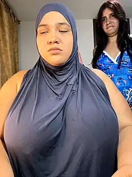Stripchat Free Porn Cam of sweetmuslim01