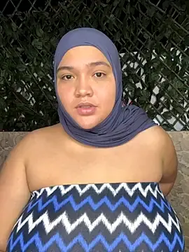 Stripchat Free Porn Cam of sweetmuslim01