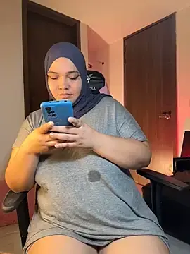 Stripchat Free Porn Cam of sweetmuslim01