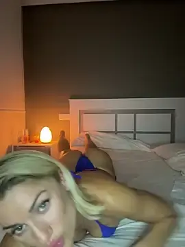 Stripchat Adult Webcams of CamyBlossom