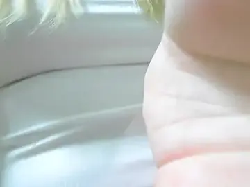 Stripchat Sex Cam of Remi_official