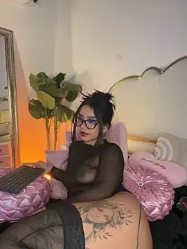 Stripchat Adult Webcam of SenniaBella