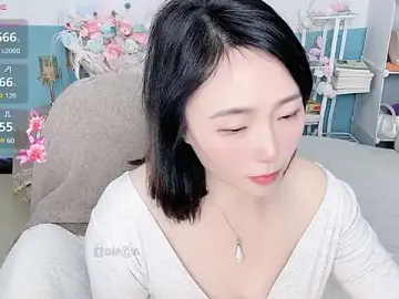 Stripchat Live Sex of Yinzi_