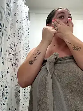 Stripchat Free Porn Cam of mommyxxmilkerxx
