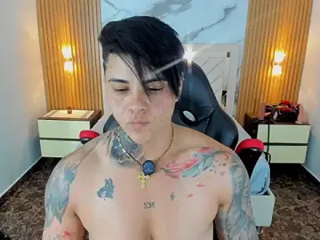Stripchat Free Porn Cam of KAROLLJONES1