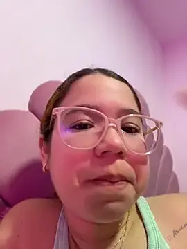 Stripchat Free Live Porn of Lucyklein2022