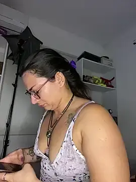 Stripchat Sex Cam of Amarantha_666