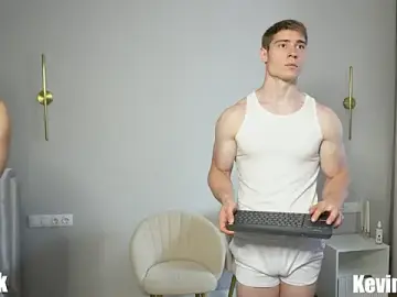 Stripchat Watch Live Sex Cams of Nik_Sharp