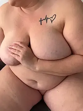 Stripchat Free Live Porn of sweeti_Em