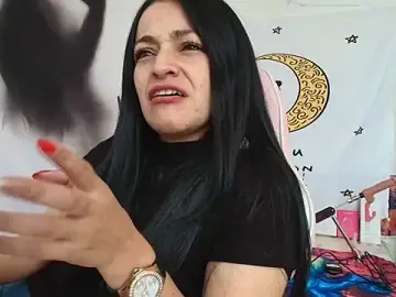 Stripchat Adult Webcam of LovelyAzucena