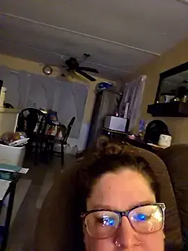 Stripchat Sex Cam of bigbootybrit3