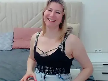 Stripchat Live Sex Cam of Incredible_Ariela