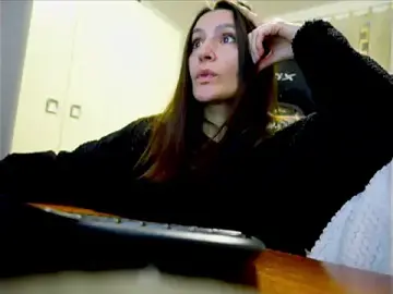 Stripchat Live Sex Cam of GodlyTheia