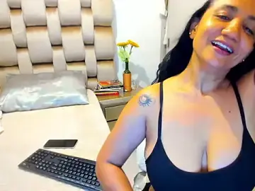 Stripchat Nude Webcam of alaskmiller1