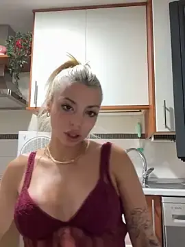 Stripchat Live Sex Cam of NoeliaGarcia17