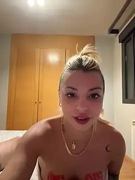 Stripchat Adult Webcams of Noeliagglow