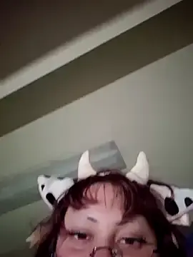 Stripchat Nude Webcam of Cutegothcrybabyx