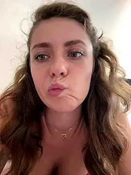 Stripchat Nude Webcam of MariiD