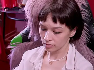 Stripchat Live Sex of YourDarlingVivian