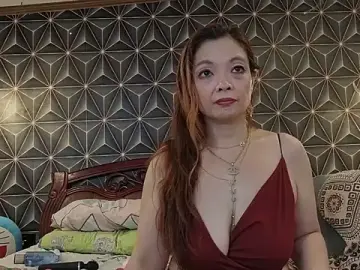 Stripchat Sex Cam of yummymeily