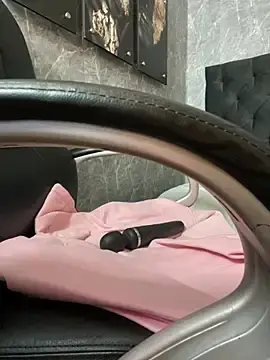 Stripchat Live Sex Cam of Kimmm_1