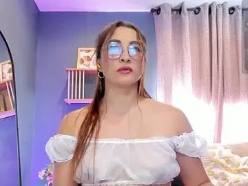 Stripchat Adult Webcams of _LaraMom_