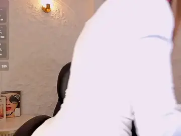 Stripchat Adult Webcam of GiannaWatson