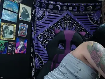 Stripchat Best live sex cam show of Yourmadame_P