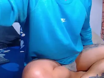 Stripchat Live Sex Cam of MONSTER_COCK_