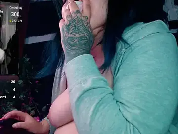 Stripchat Live Sex Cam of Psychobitch7