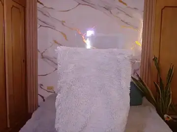 Cumming milf cams