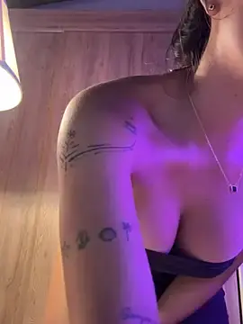 Stripchat Best Webcam of Emilia_Bakerr