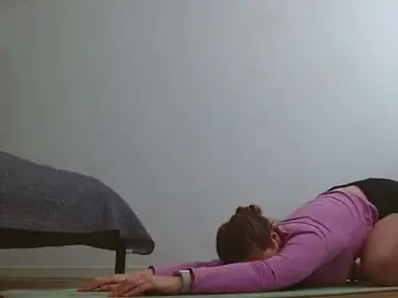 Stripchat Sex Cam of Olivia_shine