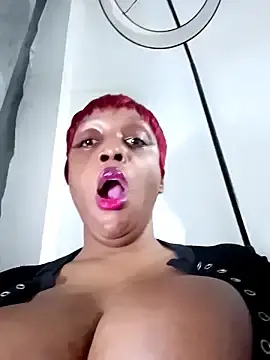 Stripchat Nude Webcam of Busty_Bambi