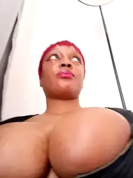 Stripchat Live Sex of Busty_Bambi