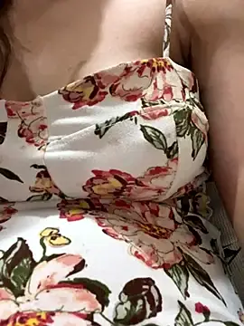 Stripchat Nude Webcam of desibaby7