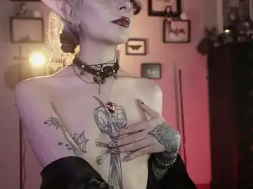 Stripchat Sex Cam of insania_9999_