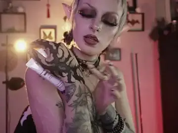 Stripchat Adult Webcams of insania_9999_