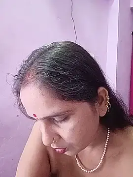 Stripchat Free Live Porn of Reema05