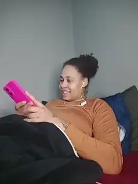Stripchat Free Porn Cam of Su_Duarte_1