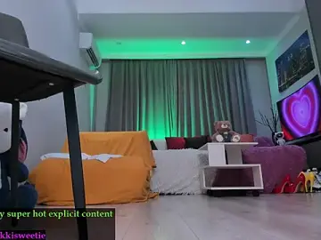 Stripchat Live Sex Cam of nikkisweetie